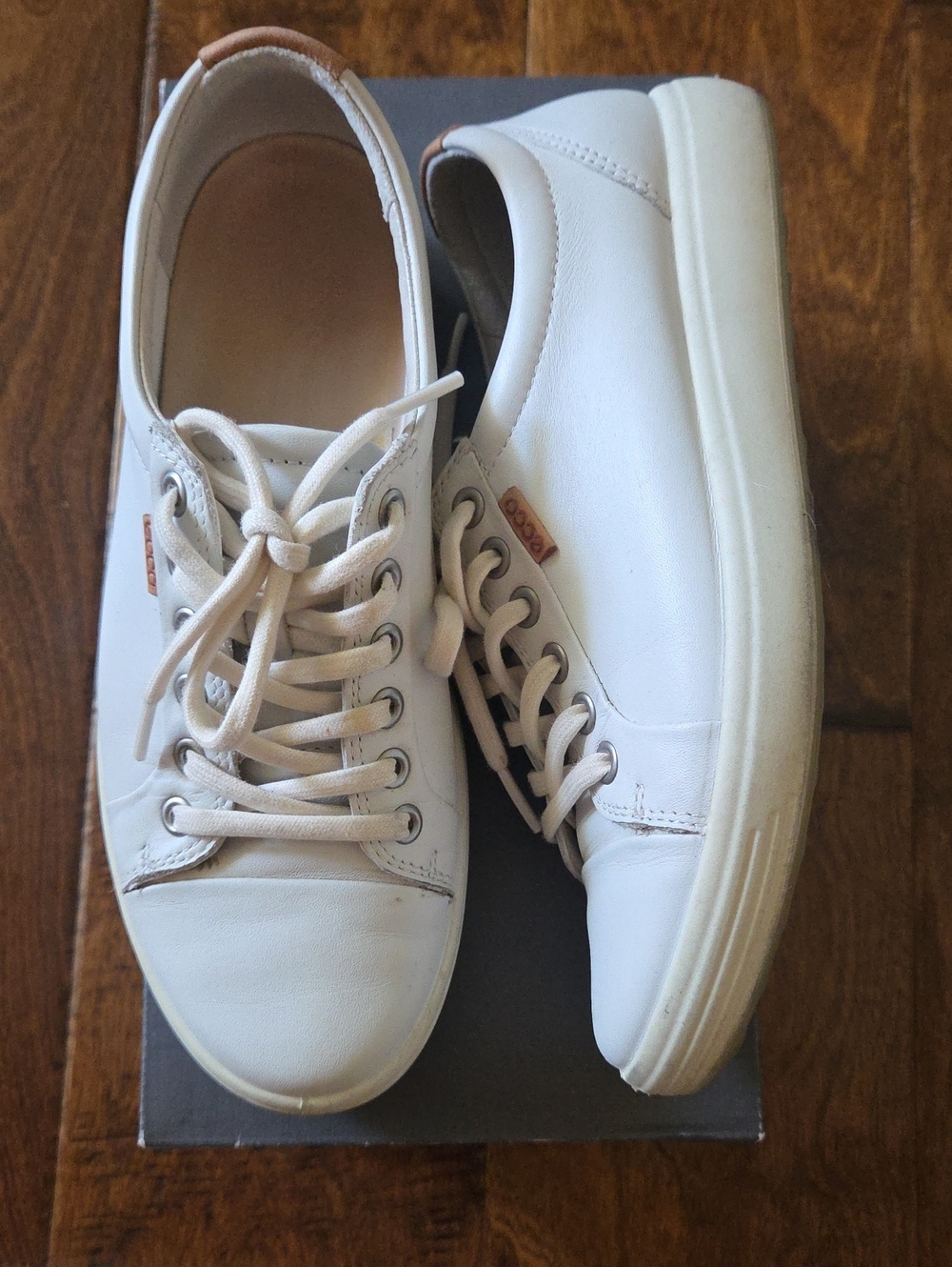 Ecco O PullLeather Low-Top Sneakers